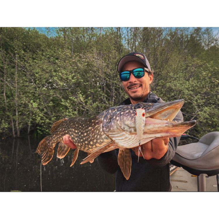 Воблер Rattlin' Pop - плуващ QRA004