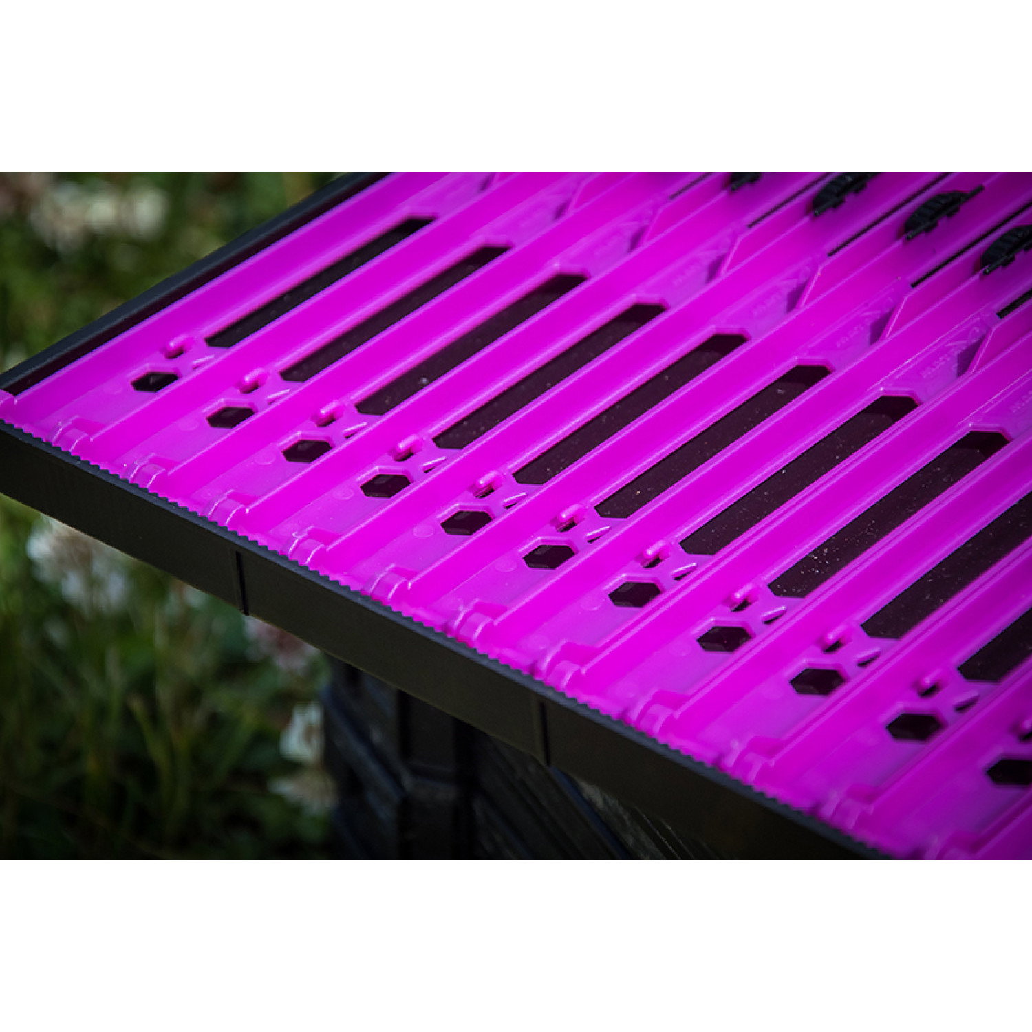 Тавичка със совалки Matrix Loaded Purple Pole Winder Tray GPW010