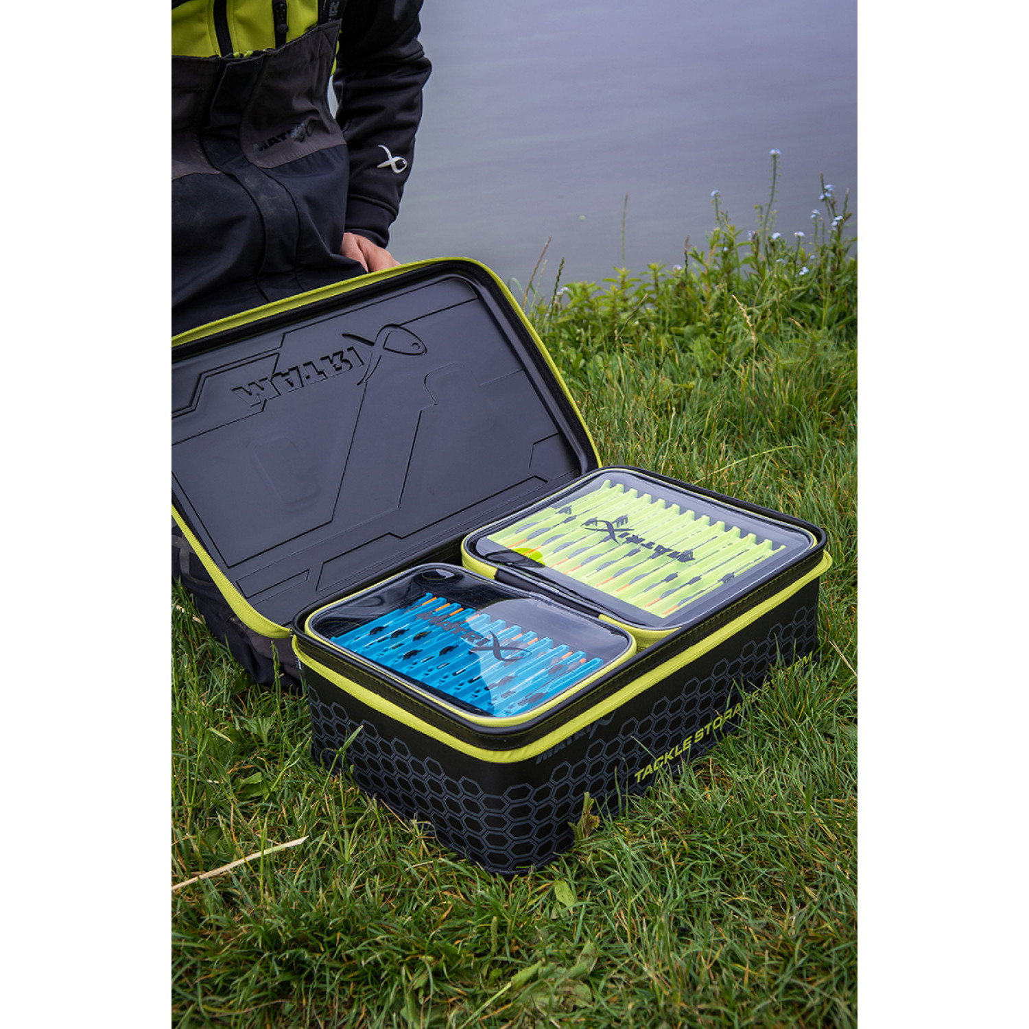 Чанта за аксесоари Matrix Shallow EVA Case 180 GLU164