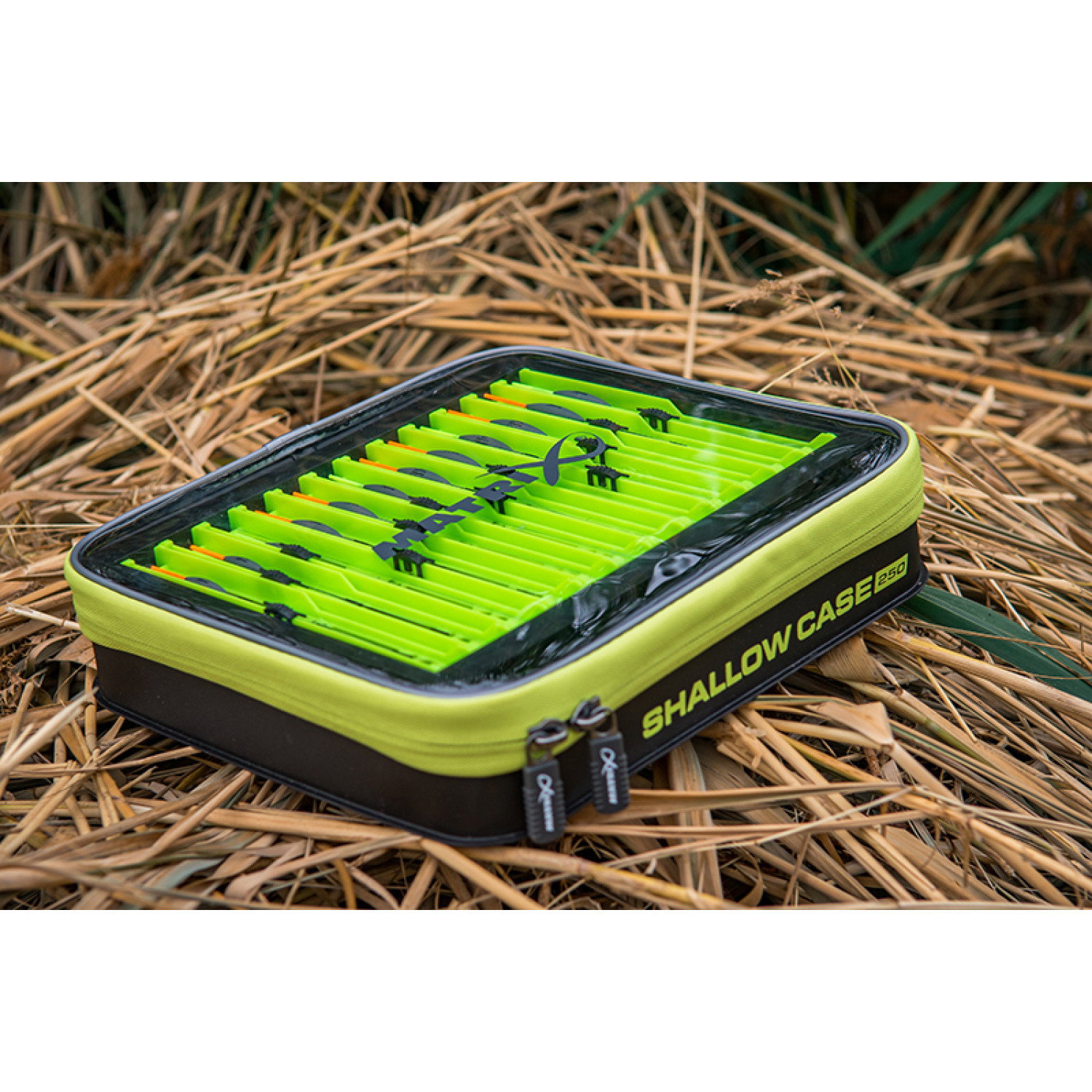 Чанта за аксесоари Matrix Shallow EVA Case 250 GLU166