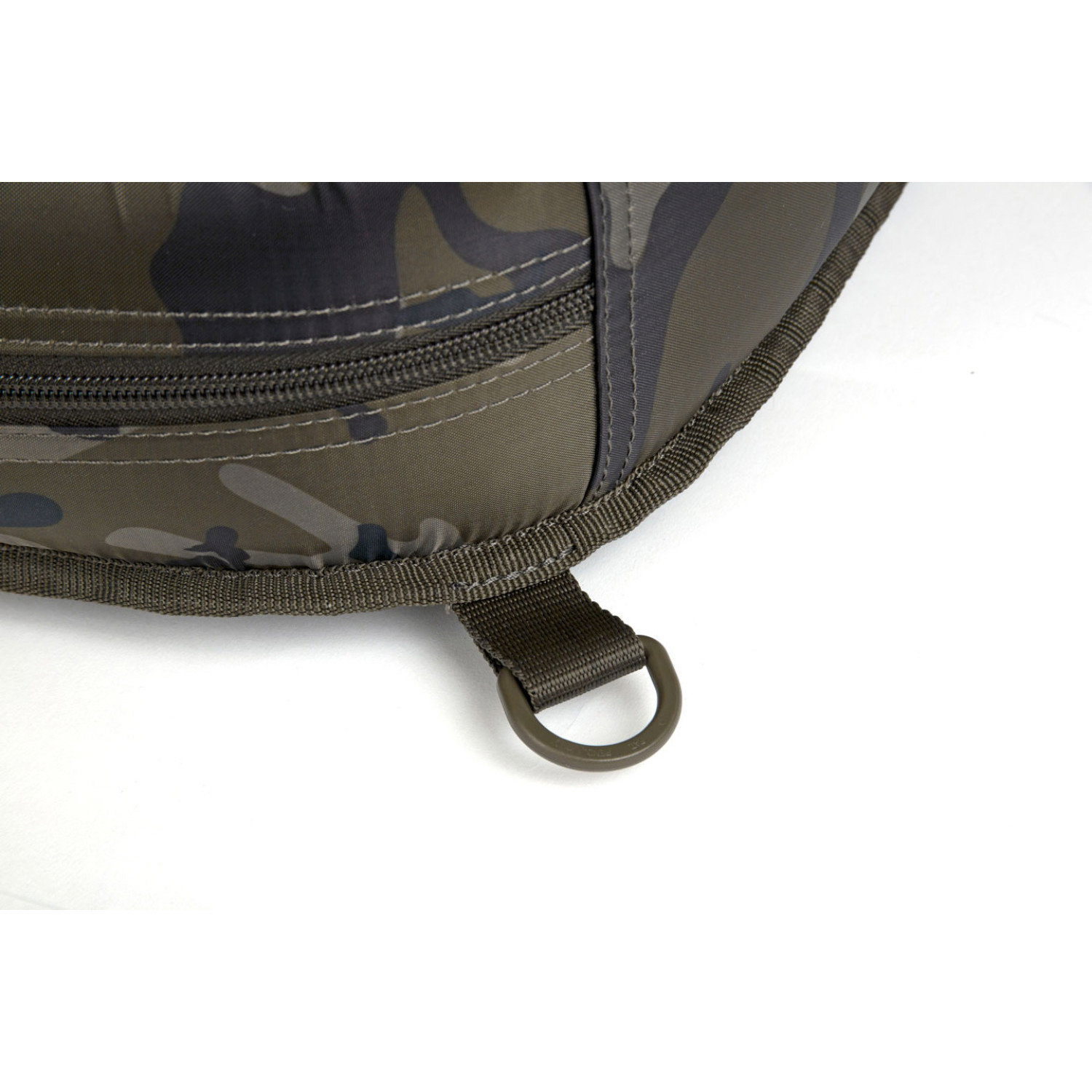 Надуваем дюшек Fox Carpmaster Air Mat CCC045