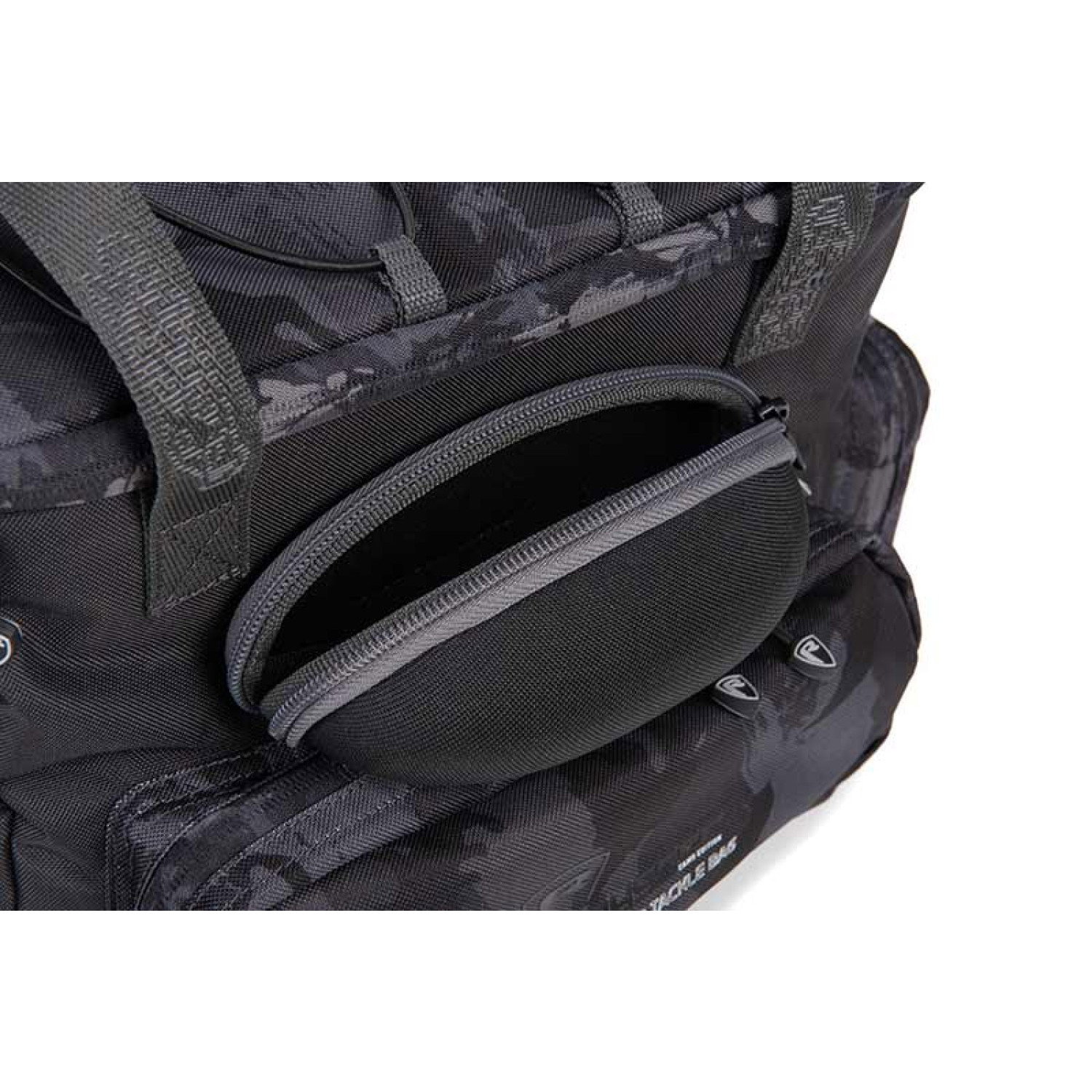 Чанта Fox Rage Voyager Camo Tackle Bag NLU151