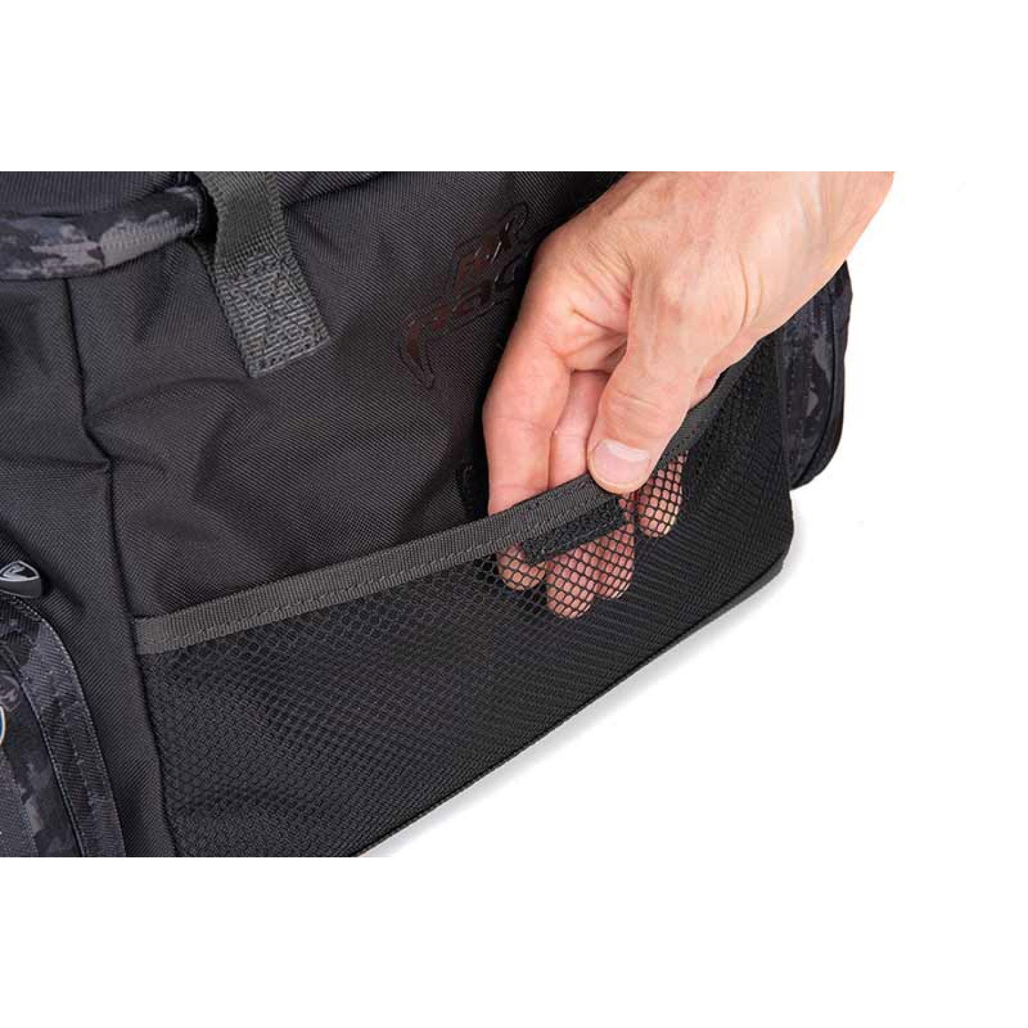 Чанта Fox Rage Voyager Camo Tackle Bag NLU151